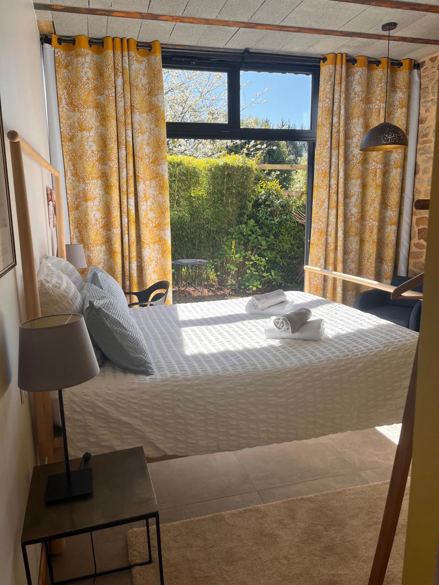 Bed and Breakfast La Sellerie Romagne  Exterior foto